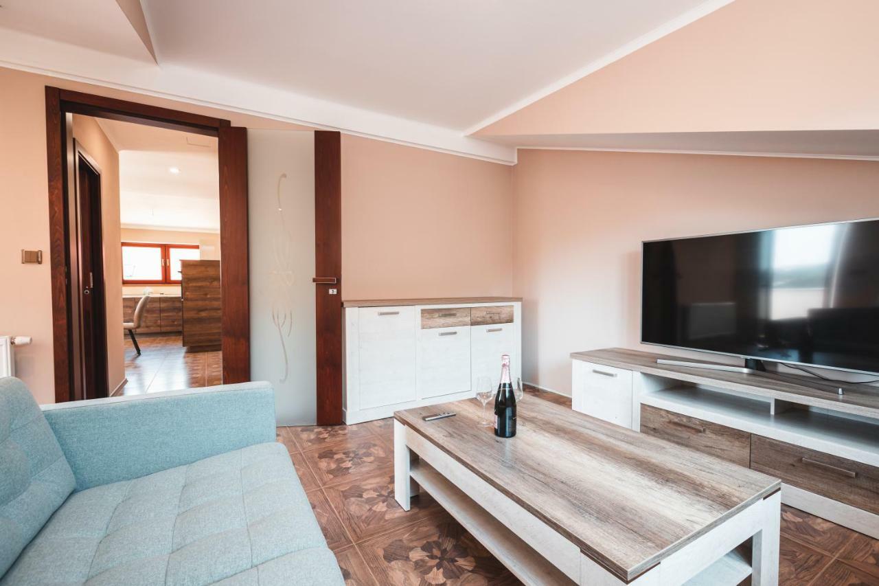 Point Flat, Beautiful View From Terrace To Prague Castle Appartement Buitenkant foto